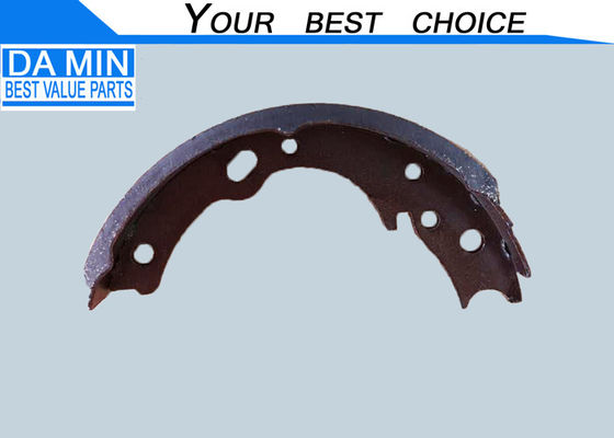 حذاء تبطين فرامل اليد 8970202502 FN4443 MYY5T علبة تروس فرامل اليد Isuzu 4HF1 4HG1 قطع غيار شاحنات السيارات العرض 46 ملم